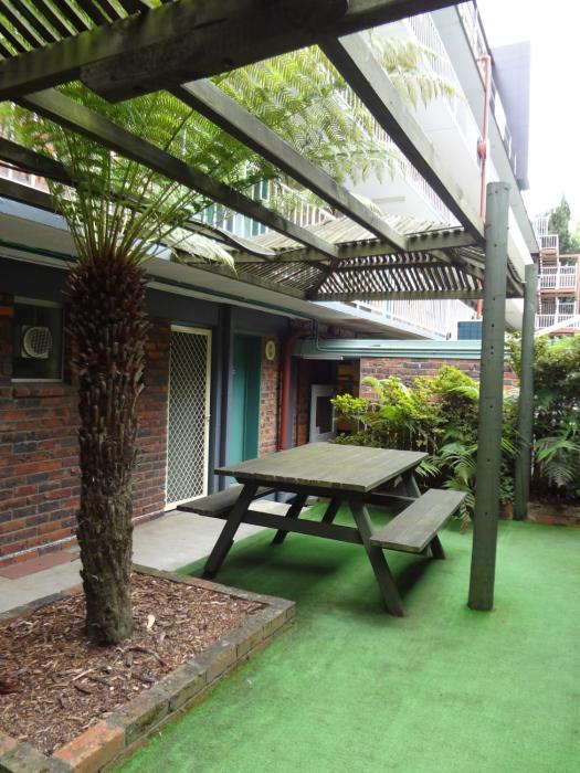 adina place motel apartments