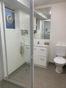 Adina Place Motel Apartments,In Launceston (Launceston Cbd),4 star