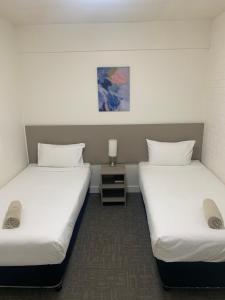 Adina Place Motel Apartments,In Launceston (Launceston Cbd),4 star