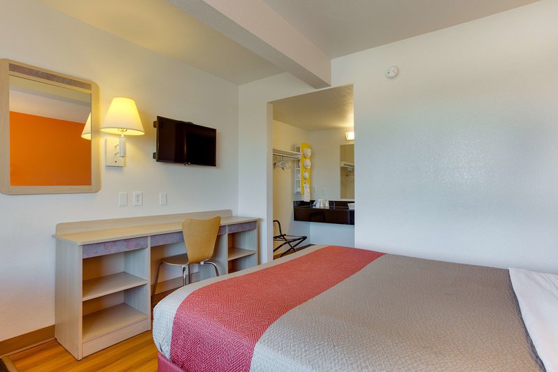 motel 6 albuquerque nm carlisle