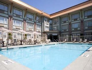 Holiday Inn Victoria Elk Lake By Ihg,Saanich>>British Columbia,4 star