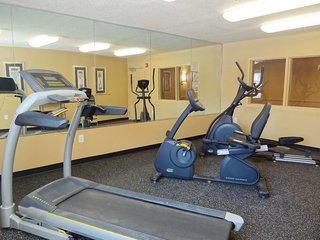 Extended Stay America Suites Memphis Wolfchase Galleria,Lakeland>>Downtown Memphis,3 star