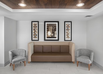 holiday inn express hotel and suites altoona des moines by ihg