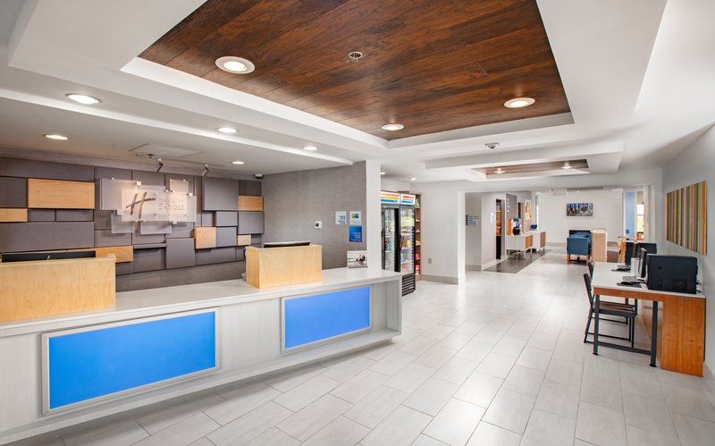 holiday inn express hotel and suites altoona des moines by ihg