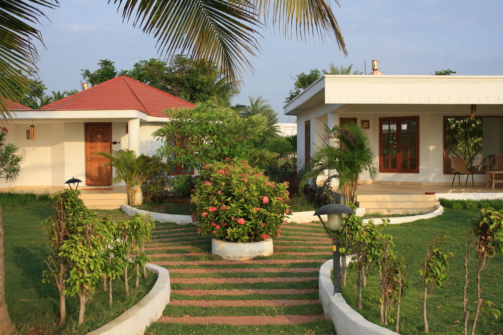 chariot beach resort