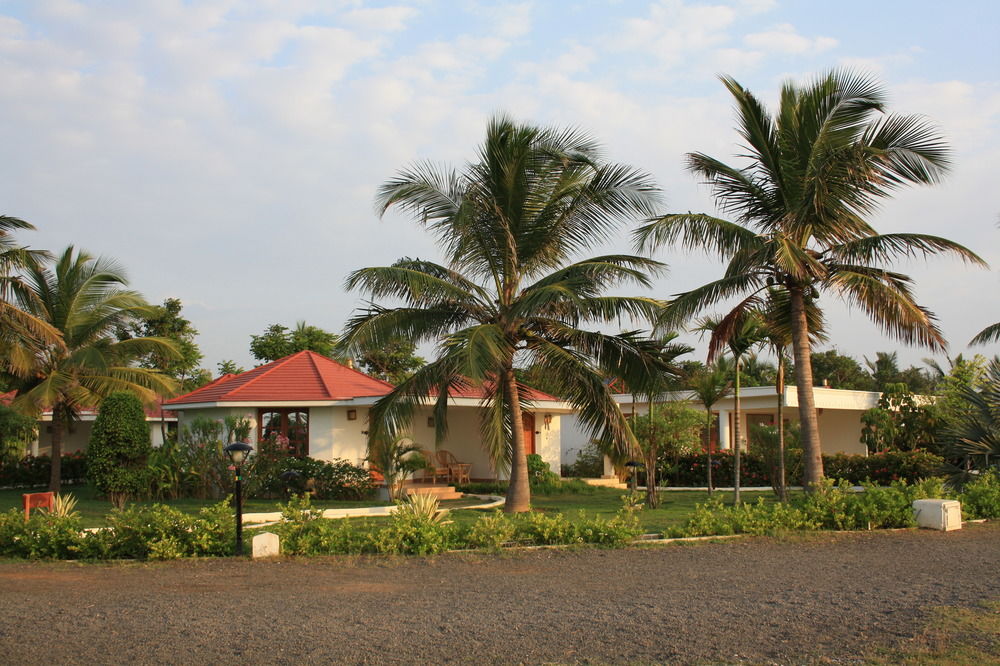 chariot beach resort