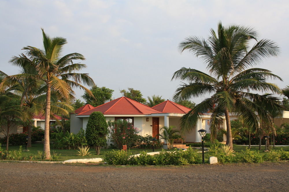 chariot beach resort