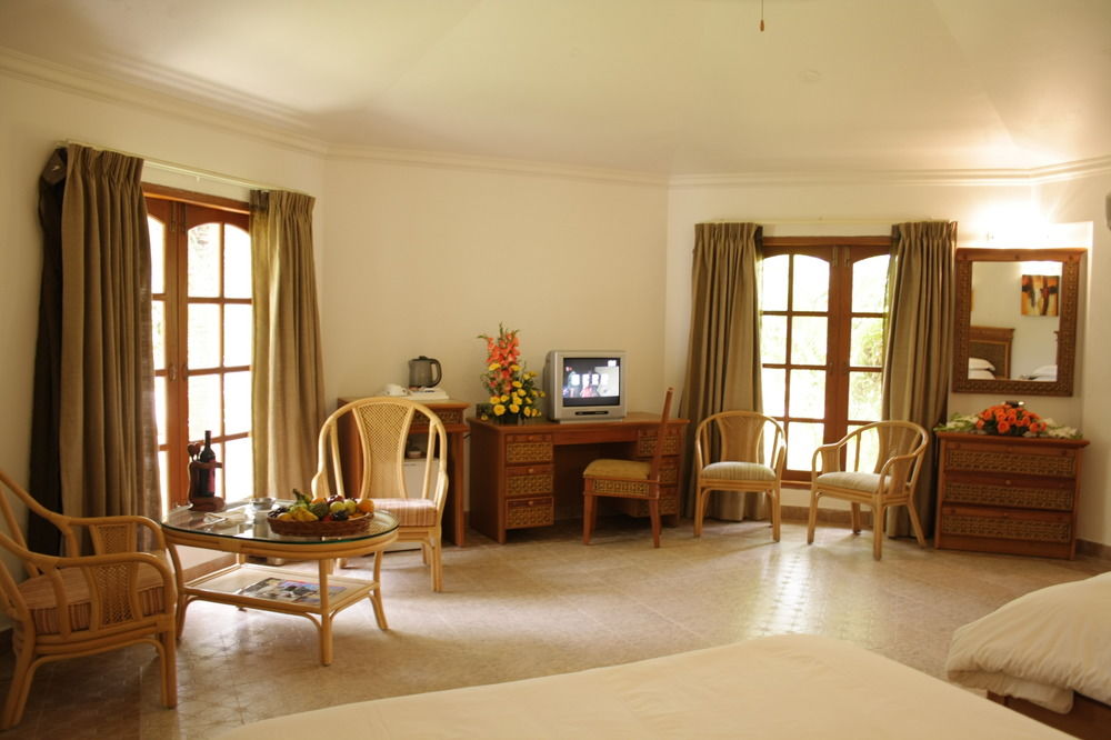 chariot beach resort