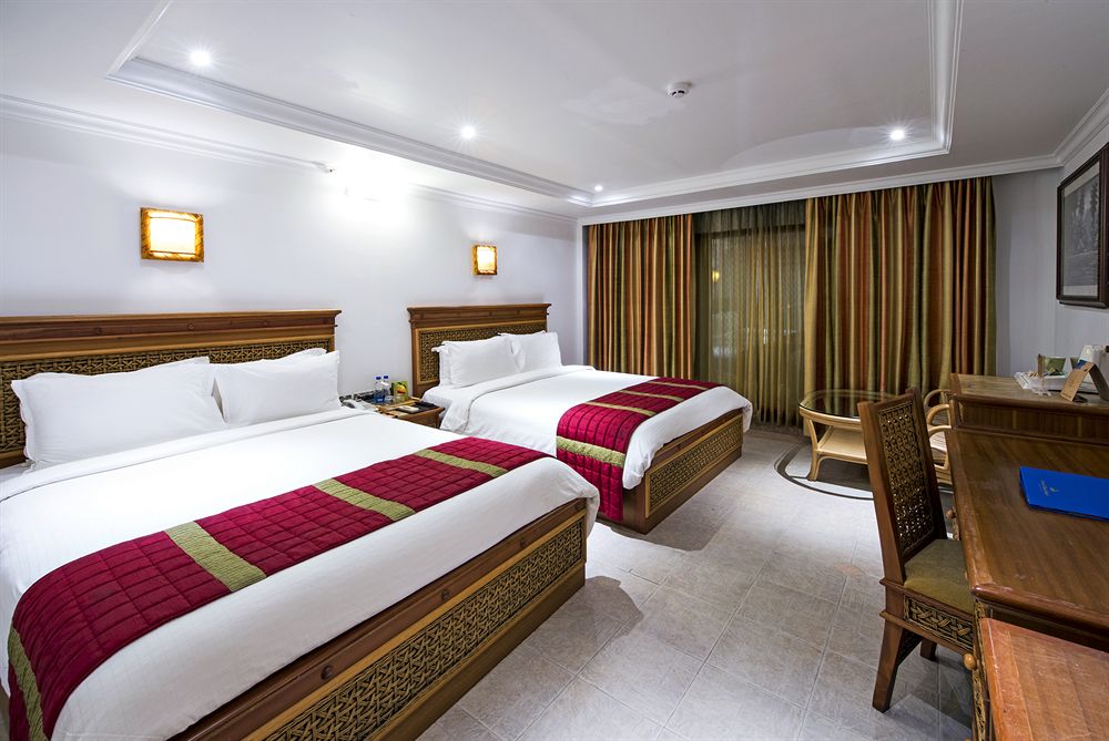 chariot beach resort