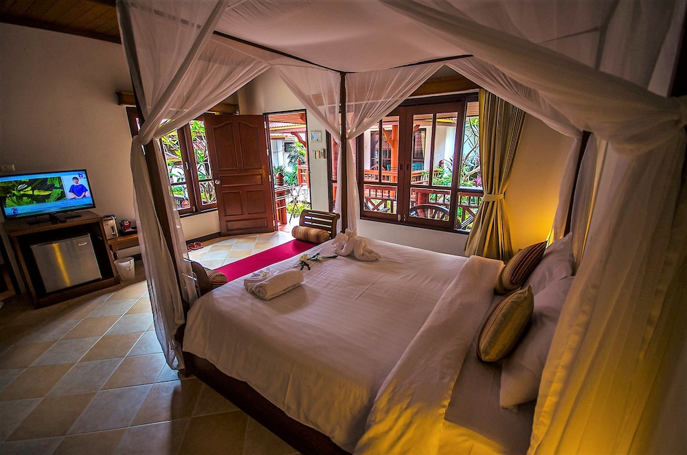 bhundhari chaweng beach resort koh samui