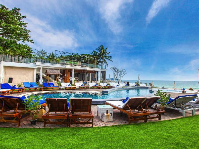 kc beach club and pool villas