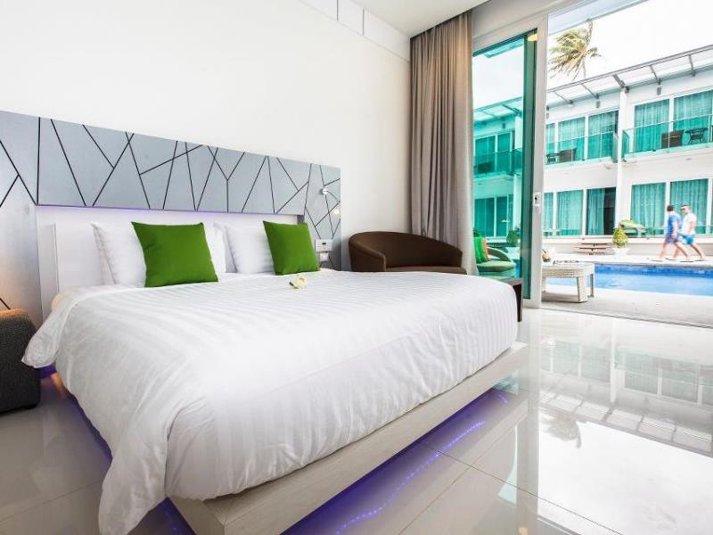 kc beach club and pool villas