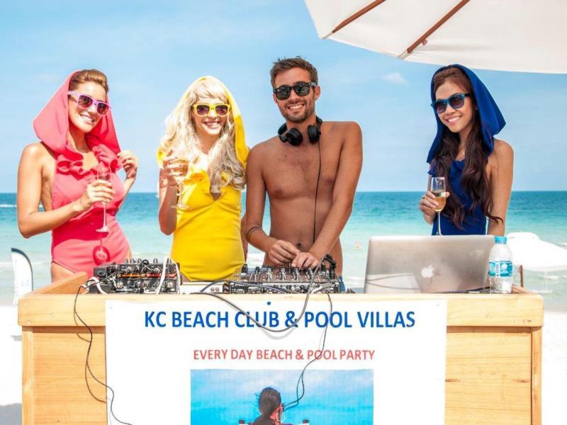 kc beach club and pool villas