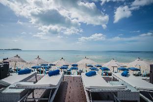 kc beach club and pool villas