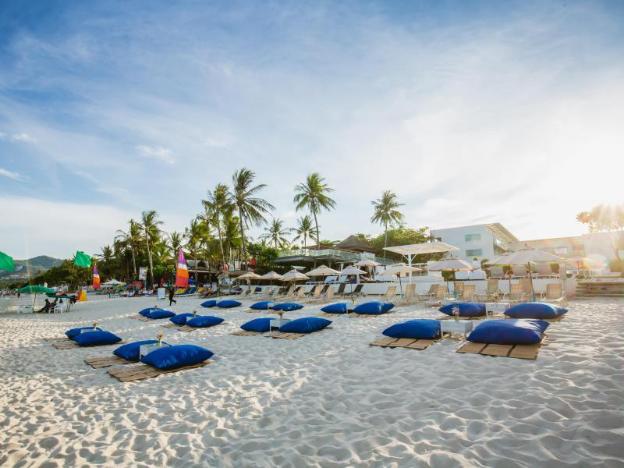 kc beach club and pool villas