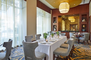 renaissance montgomery hotel and spa at the convention center