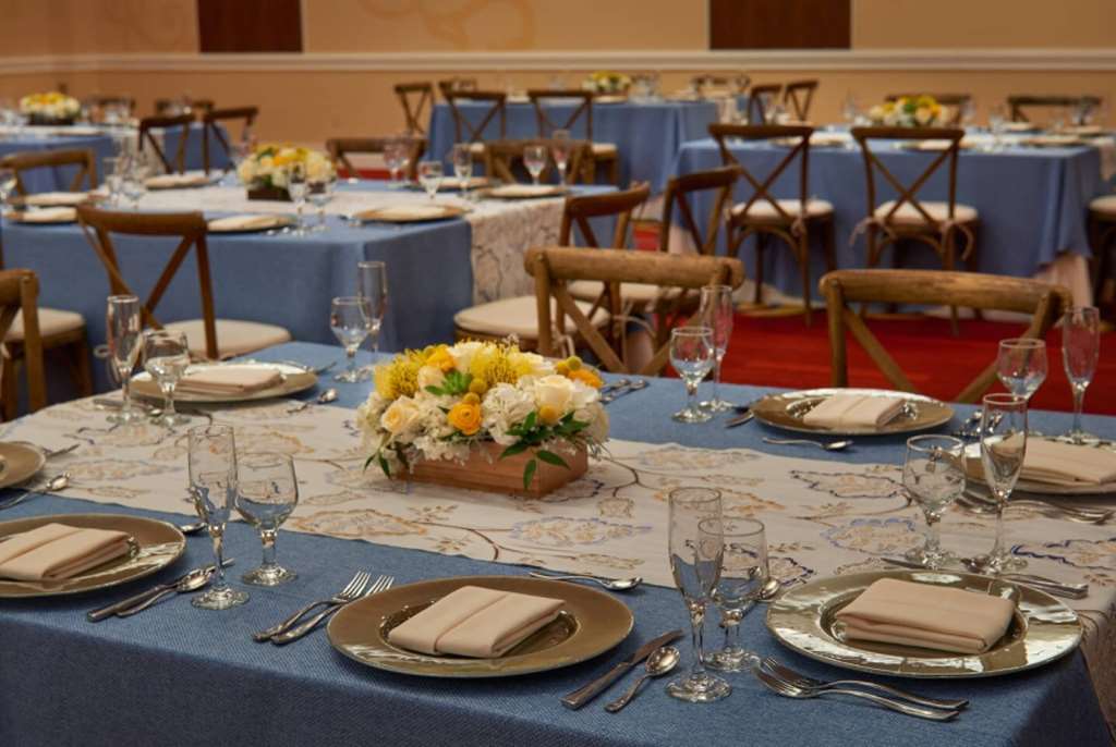 wyndham cleveland airport