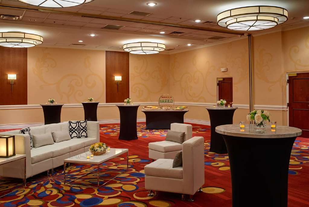 wyndham cleveland airport