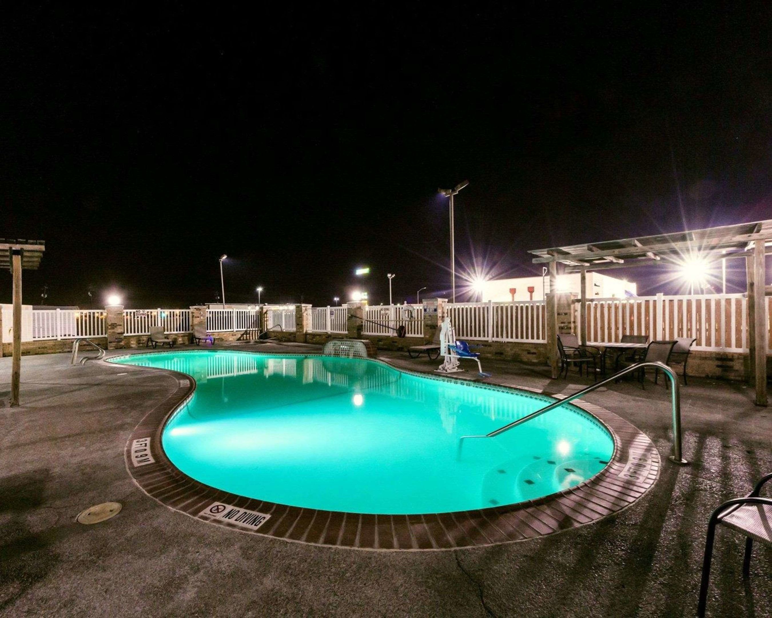 comfort suites central