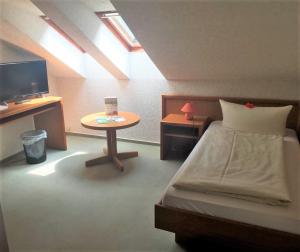 Land-Gut-Hotel Barbarossa,Halle>>Erfurt,3 star