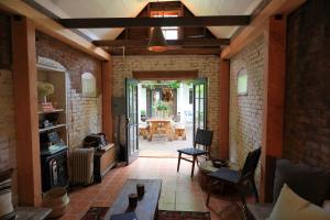 Rubyjune Inn,Near Husum Falls,3 star