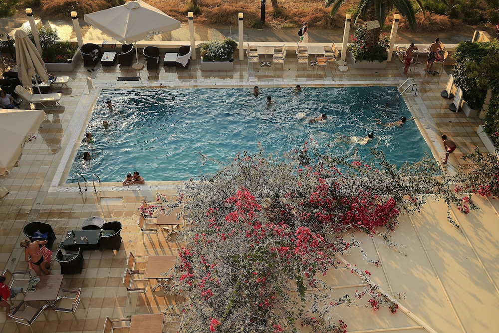 kyparissia beach hotel