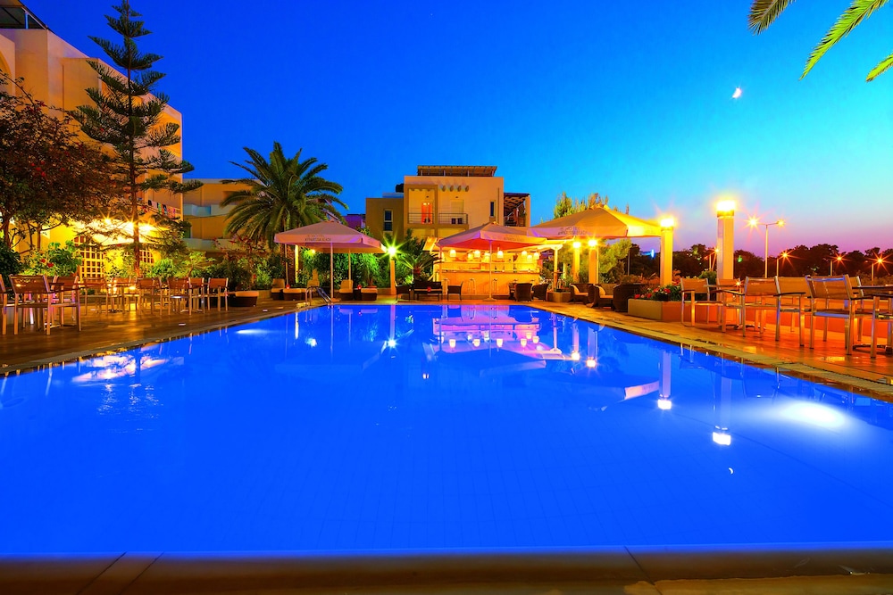 kyparissia beach hotel