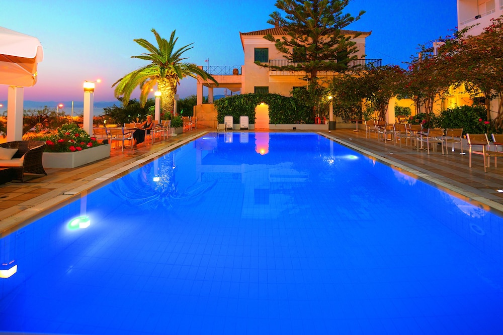 kyparissia beach hotel