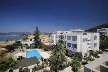 kyparissia beach hotel