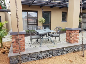 Excellent Guest House,Cape Town>>Bellville,4 star