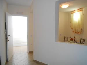livanios studios