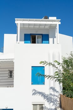 livanios studios