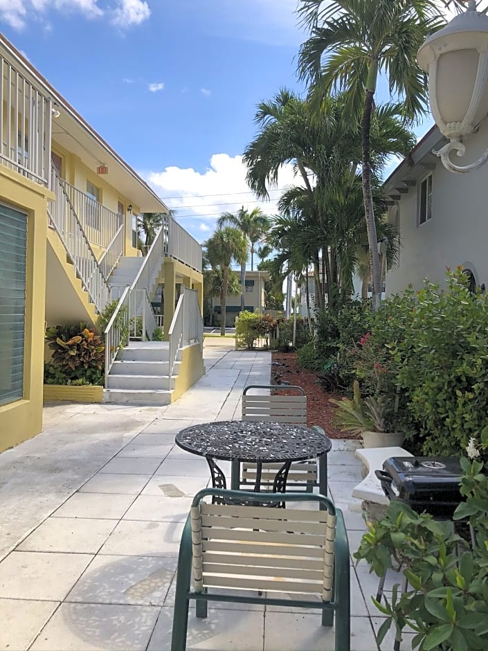 Dee Jay Beach Resort,Lauderdale-By-The-Sea>>Fort Lauderdale,3 star