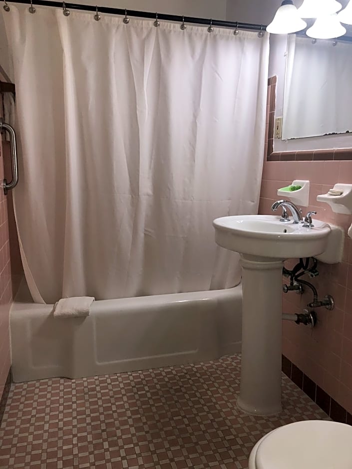 dee jay beach resort