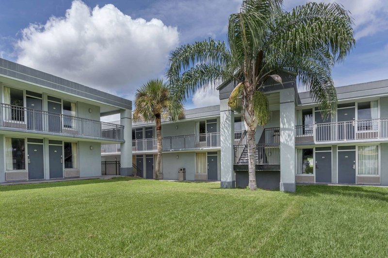 super 8 by wyndham ocala i 75