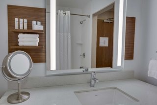 hilton garden inn oklahoma city airport