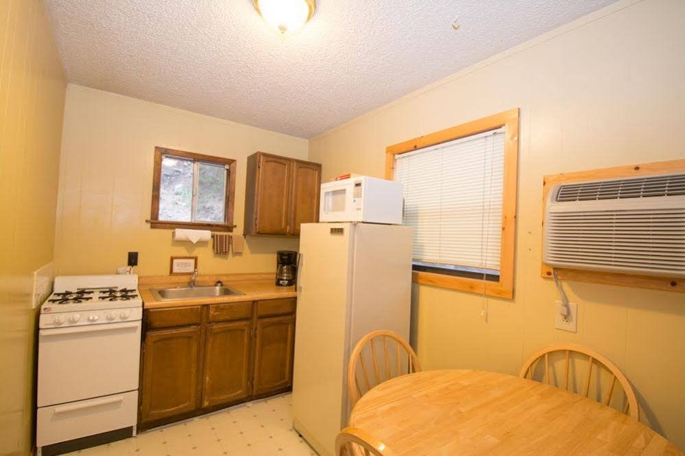 upper canyon inn and cabins