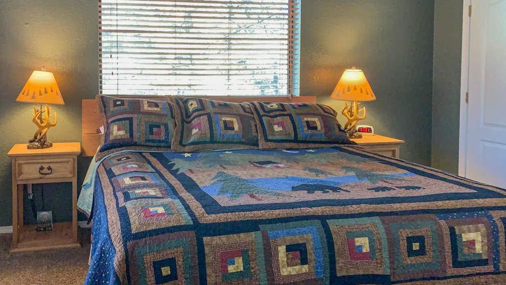 upper canyon inn and cabins