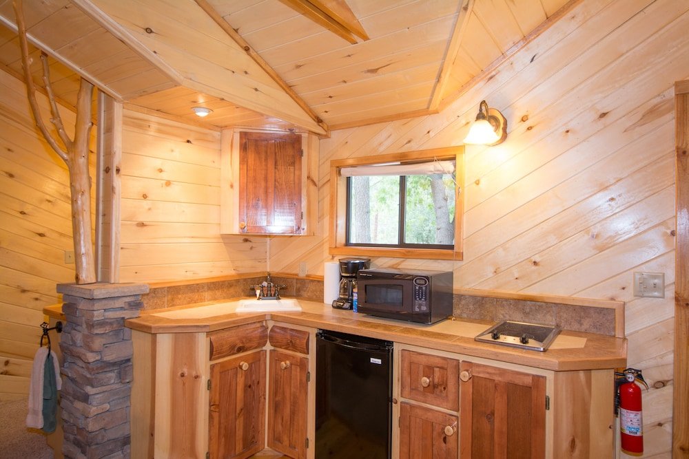 upper canyon inn and cabins