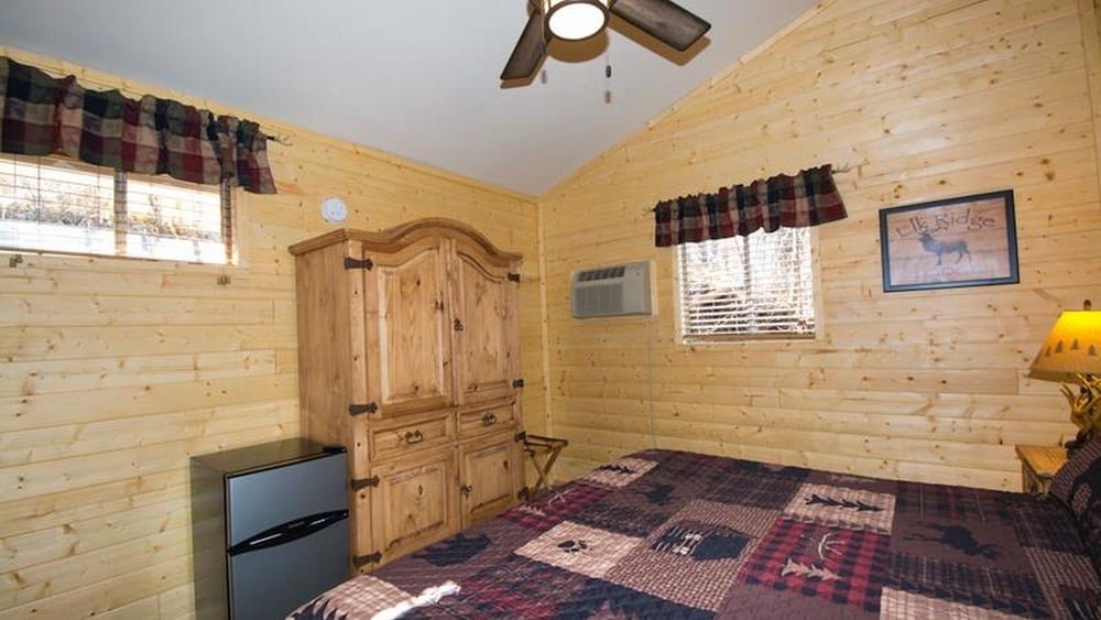 upper canyon inn and cabins