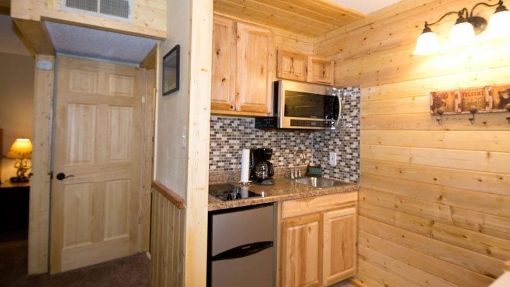 upper canyon inn and cabins