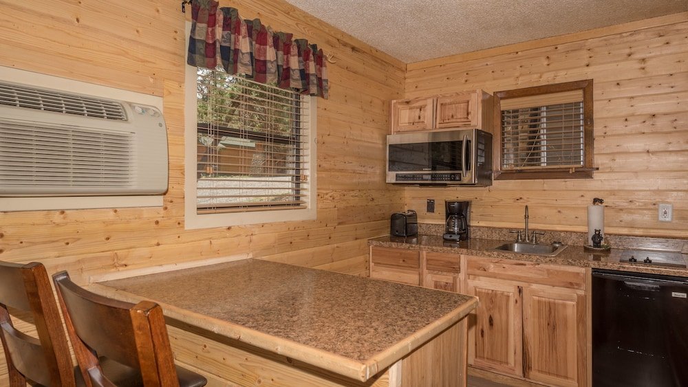 upper canyon inn and cabins