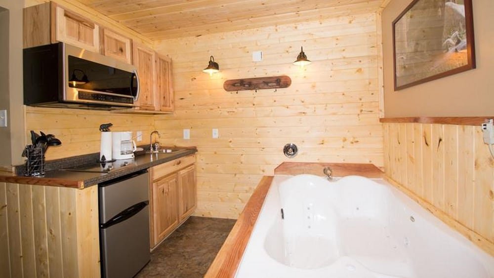 upper canyon inn and cabins