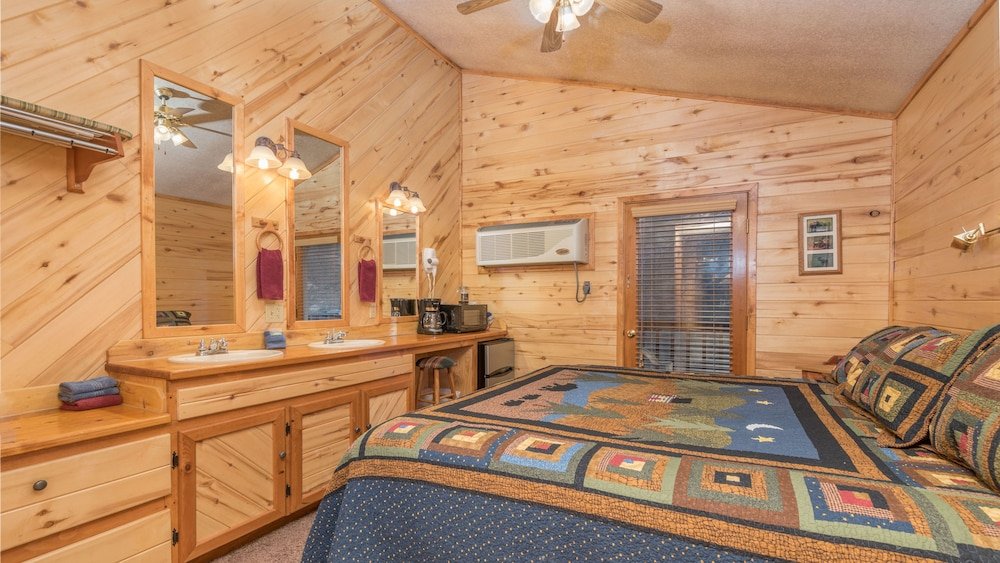 upper canyon inn and cabins