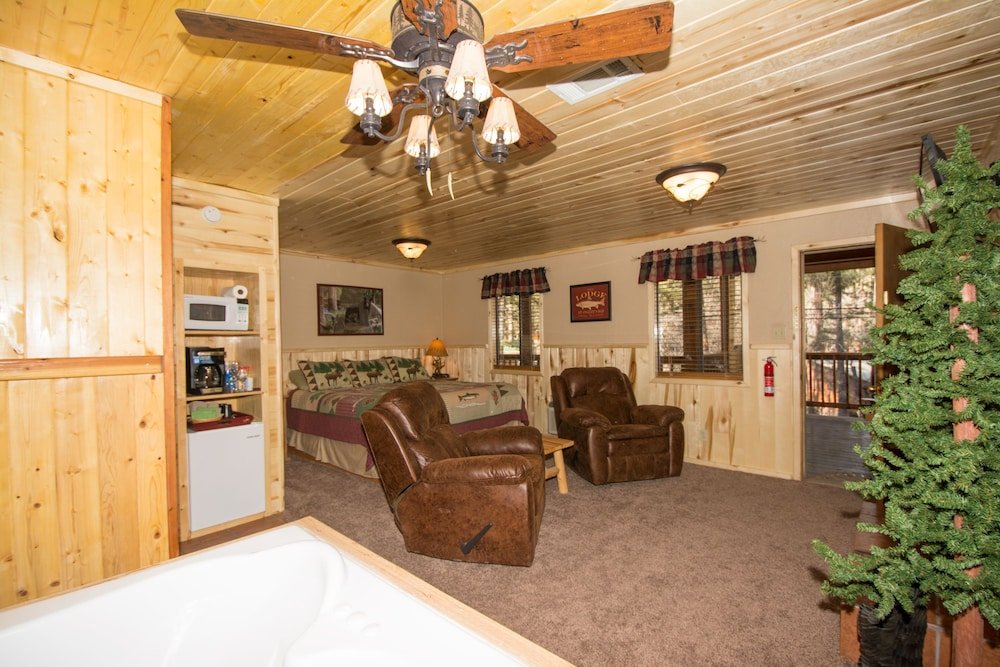upper canyon inn and cabins
