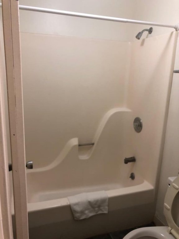 Fort Knox Inn,,2 star