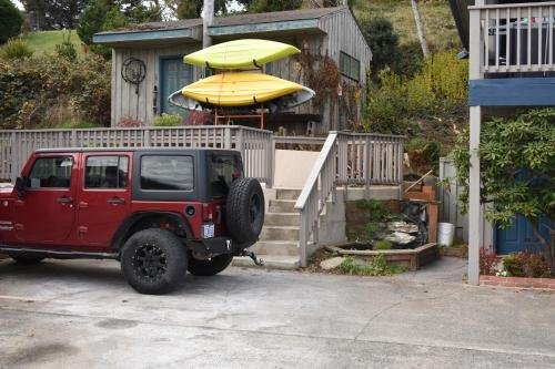 Lighthouse Cove Inn,,5 star