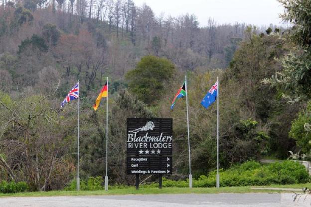 blackwaters river lodge