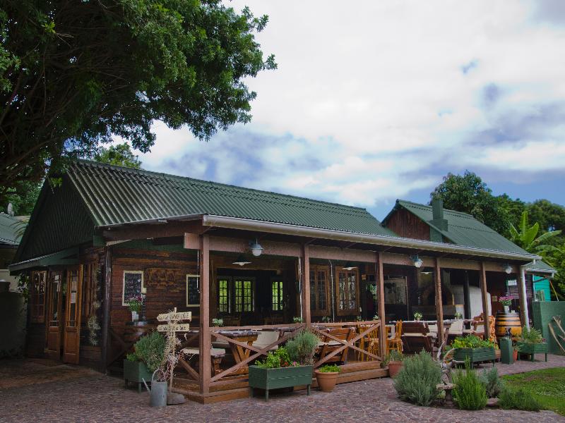 blackwaters river lodge