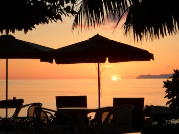 Palm Beach Hotel,Felicite Island>>Anse Volbert Village,3 star